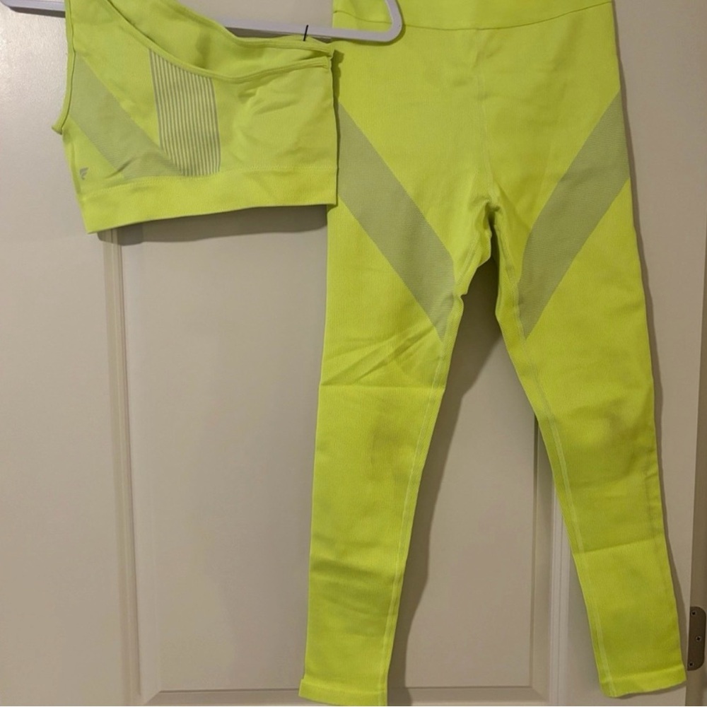 Fabletics Neon Yellow Leggings and sports bra size small - Picture 2 of 5